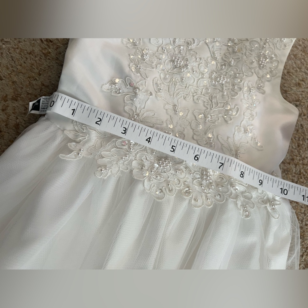 Lady Eleanor for David's Bridal Flower Girl Dress- Size 6 - Picture 11 of 17